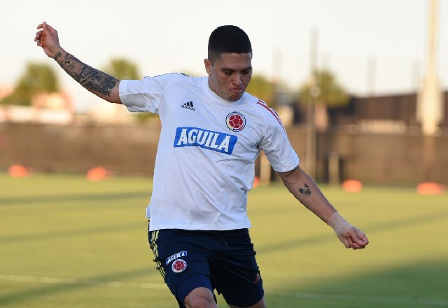 'Juanfer' y James, lesionados a pocos días de la Eliminatoria Las noticias no son buenas para la Selección Colombia&nbsp;a escasos días de afrontar uno de los duelos importantes por la Eliminatoria Suramericana ante Perú y Argentina, 2 de los referentes que podrían estar en el radar de Reinaldo Rueda para su próxima convocatoria.