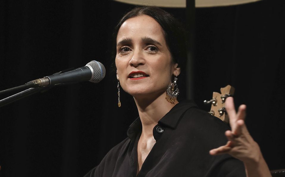 Después de 6 años Julieta Venegas regresa a Colombia 1 Después de 6 años Julieta Venegas regresa a Colombia Casi seis años después de sus últimos conciertos en Colombia, la reconocida cantautora mexicana Julieta Venegas vuelve al país para dos conciertos: el 6 de mayo en el Teatro Jorge Eliécer Gaitán de Bogotá y el 7 de mayo en el Teatro Metropolitano de Medellín.