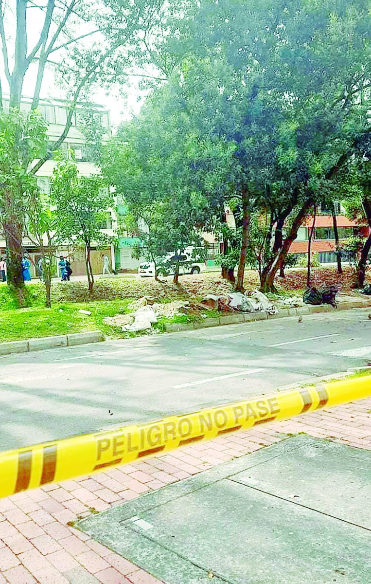 EN VIDEO: Aterrador hallazgo de partes humanas en Teusaquillo El afluente por el que corren las aguas del Río Arzobispo, ayer volvió a ser el escenario de un macabro hallazgo. Si estas aguas hablaran, contarían las verdades ocultas de, al menos, una decena de hechos terroríficos relacionados con homicidios, los cuales han confluido entre este y el año pasado.