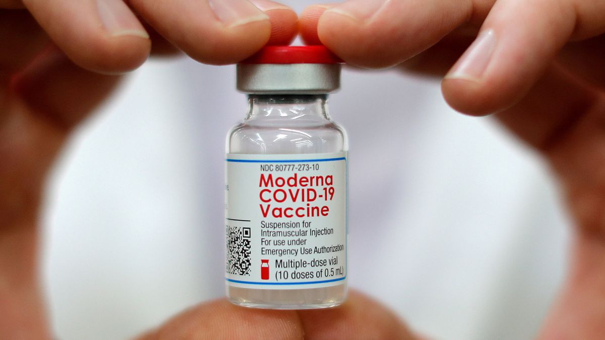 Estados Unidos aprobó la vacuna COVID en menores de cinco años 2 Estados Unidos aprobó la vacuna COVID en menores de cinco años La Administración de Medicamentos y Alimentos (FDA, por sus siglas en inglés) de Estados Unidos ha dado 'luz verde' este viernes a la vacunación contra la COVID-19 en niños de hasta cinco años.