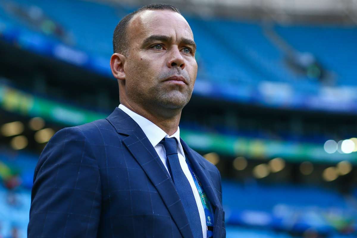 Con seis técnicos extranjeros, hoy comienza la liga colombiana 5 Con seis técnicos extranjeros, hoy comienza la liga colombiana Martín Cardetti, técnico de Santa Fe