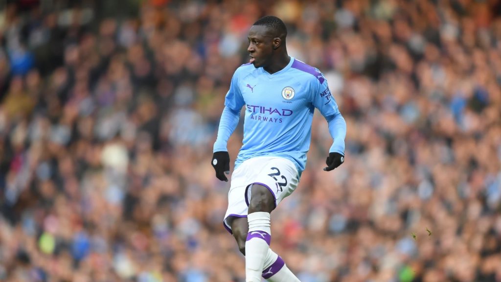 El campeón mundial que fue trasladado a una cárcel de máxima seguridad 1 El campeón mundial que fue trasladado a una cárcel de máxima seguridad El futbolista del Manchester City, Benjamin Mendy, de 27 años de edad, quien es acusado por la justicia británica por siete cargos de violación en su contra, fue trasladado a una prisión de máxima seguridad, ya que su seguridad se encontraba en peligro.