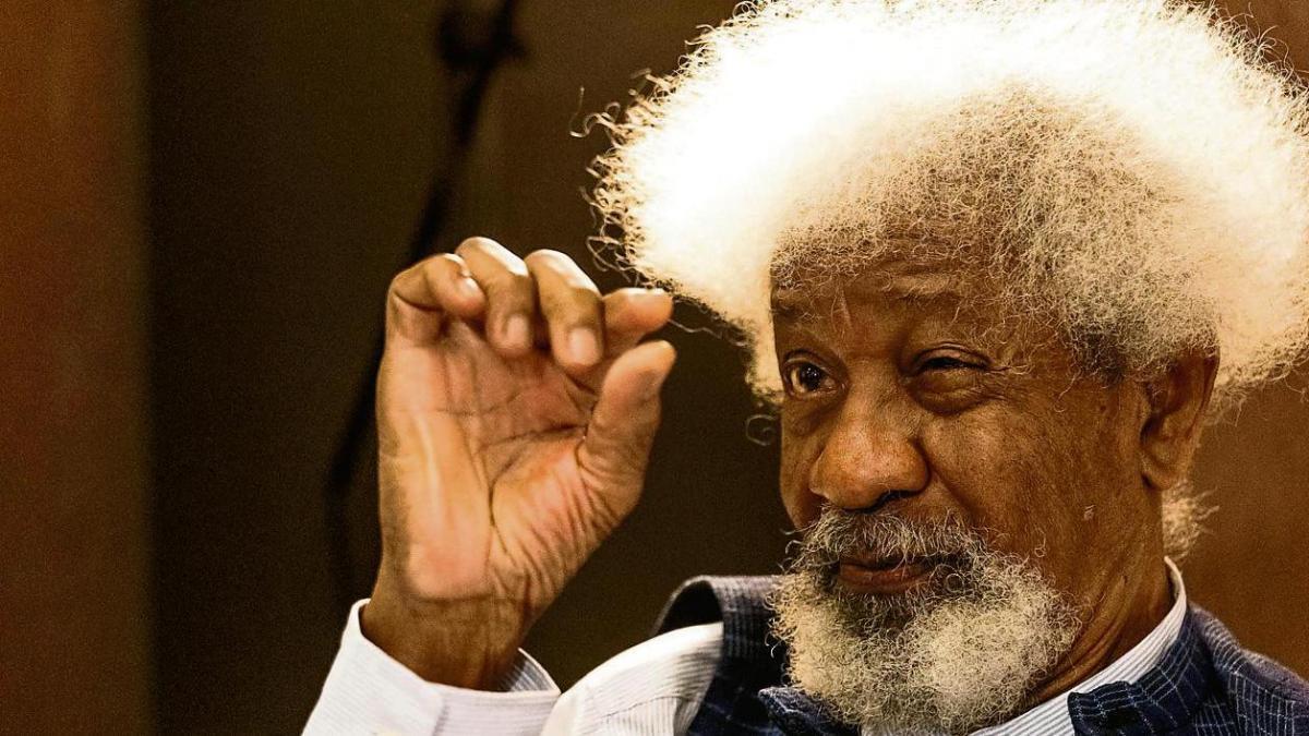 El Premio Nobel de Literatura invitado al Hay Festival de Cartagena 2 El Premio Nobel de Literatura invitado al Hay Festival de Cartagena El primer autor negro en recibir el Nobel de Literatura, Wole Soyinka, es uno de los invitados a la edición 2022 del Hay Festival Cartagena