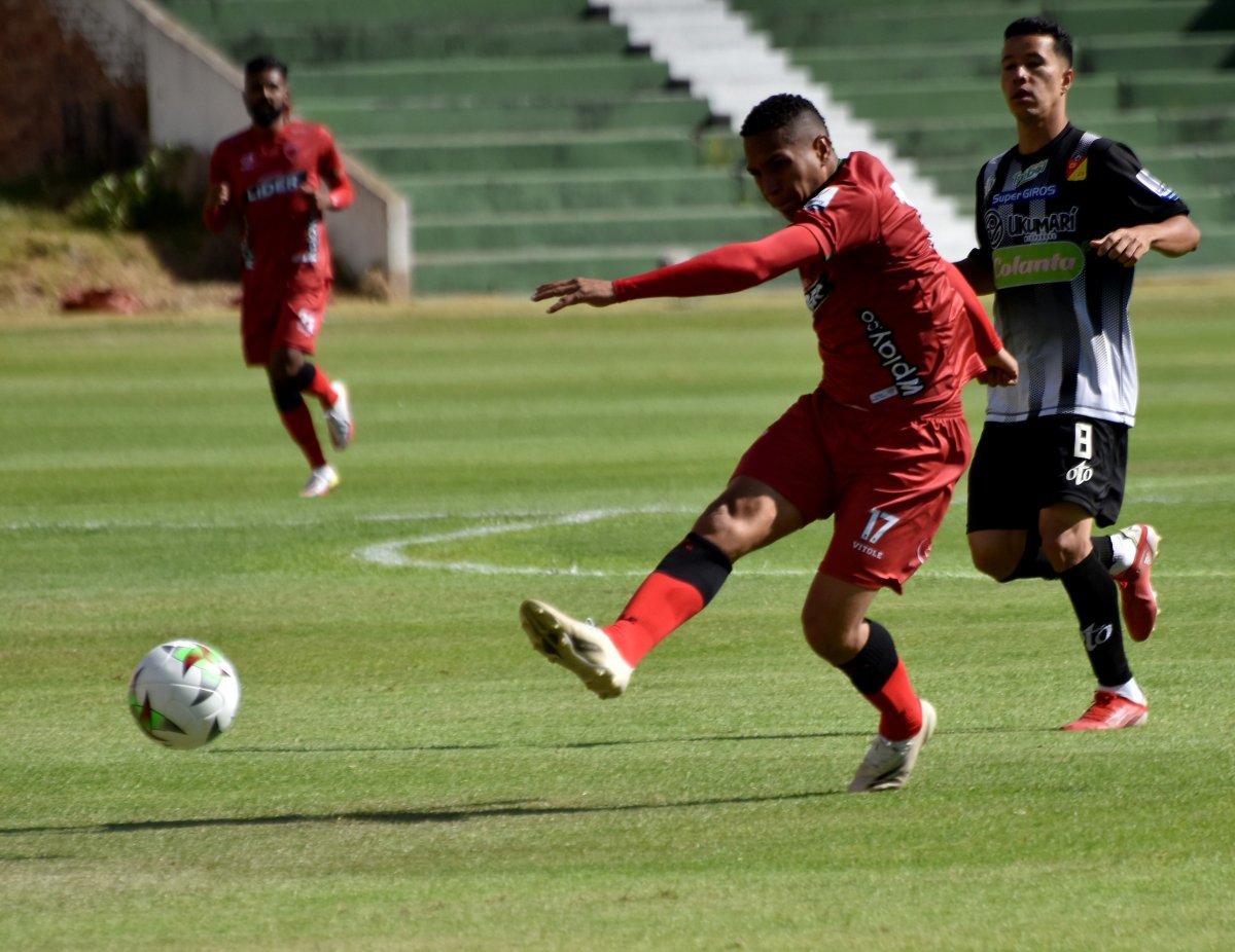 Nacional y América: líderes del fútbol colombiano 3 Nacional y América: líderes del fútbol colombiano Ayer se disputaron cuatro partidos más de la Liga BetPlay 2022, comenzando en Boyacá, cuando Patriotas recibió al Deportivo Pereira, que en un emocionante encuentro se llevó el triunfo.