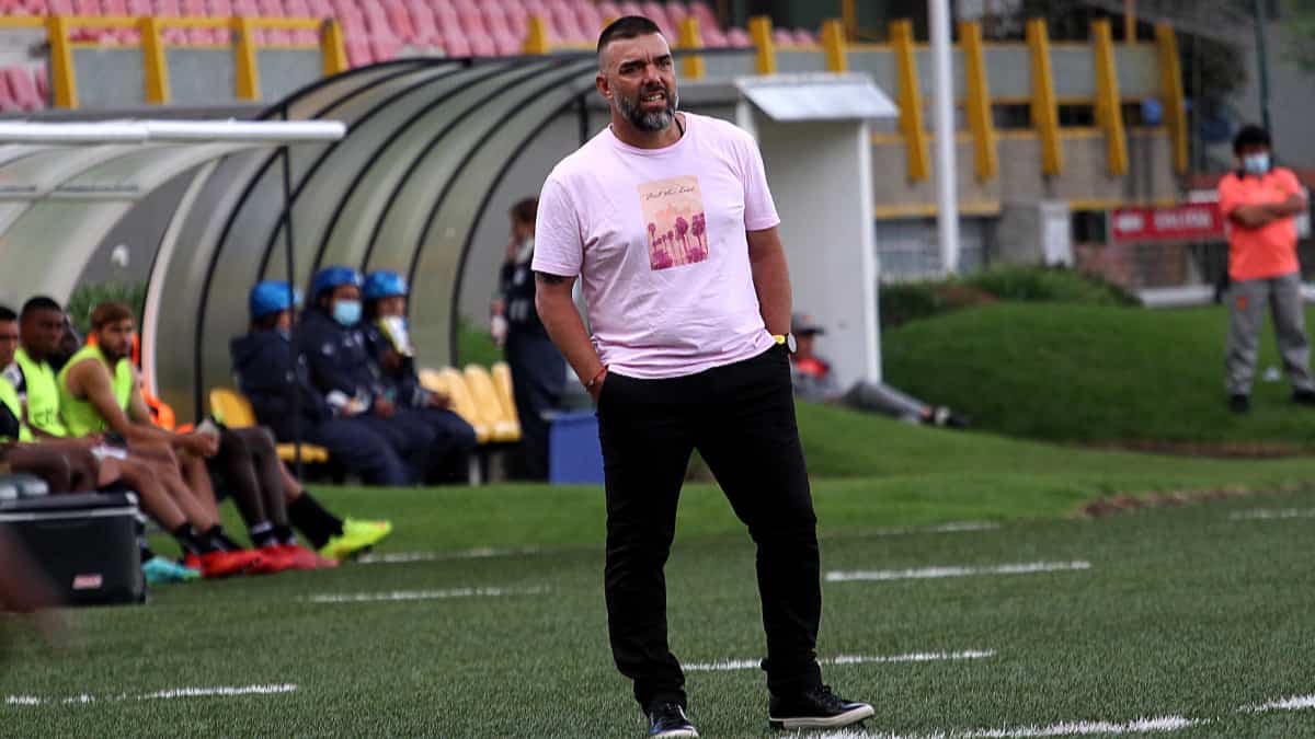 Con seis técnicos extranjeros, hoy comienza la liga colombiana 3 Con seis técnicos extranjeros, hoy comienza la liga colombiana Martín Cardetti, técnico de Santa Fe