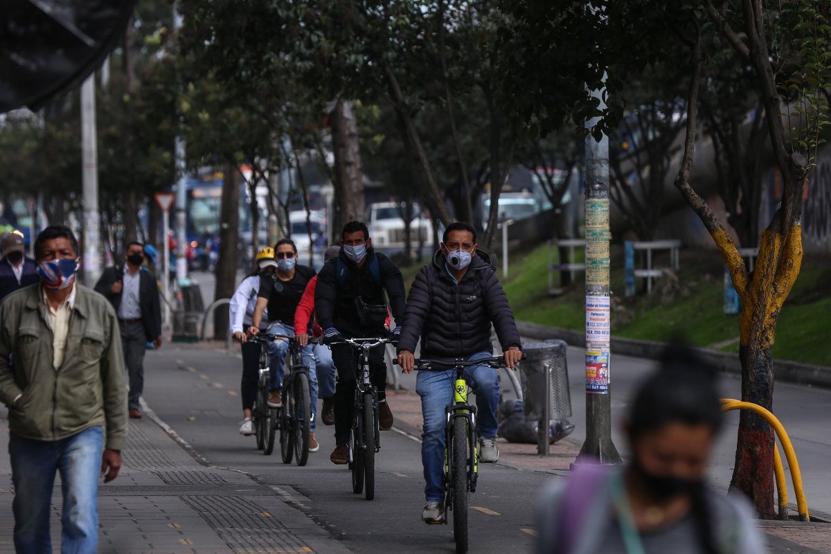 ¡Ojo! Cambia la fecha para el día sin carro, ya no será en febrero 1 ¡Ojo! Cambia la fecha para el día sin carro, ya no será en febrero La alcaldesa Mayor de Bogotá, Claudia López, anunció que no habrá día sin carro en la capital del país en febrero, mes en el que usualmente se realiza esta jornada con el fin de reducir la contaminación en la ciudad, ya que coincide con el pico de contagios de COVID-19, situación que requiere mayor atención sobre las autoridades.
