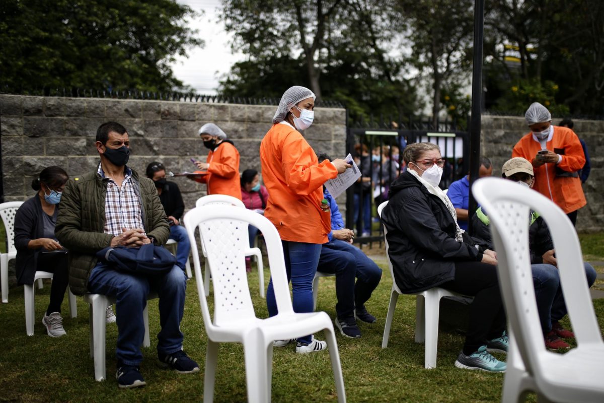 Colombia mantiene a la baja las muertes por COVID, la menor cifra en dos años El descenso de las muertes por Covid-19 se mantiene en Colombia. En el último día se registraron seis víctimas fatales, cifras de un dígito que en promedio se registran en el país desde hace varios días.