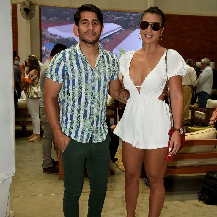 Esta es Cristina Vita Aranda, la bella modelo asesinada en el concierto del Binomio de Oro 3 Esta es Cristina Vita Aranda, la bella modelo asesinada en el concierto del Binomio de Oro Cristina Vita Aranda fue una de las dos víctimas fatales que dejó del tiroteo durante un concierto de la agrupación colombiana el Binomio de Oro en la ciudad de San Bernardino, Paraguay, donde se desarrollaba el Ja'umina Fest este fin de semana. Allí otras cuatro personas resultaron heridas.