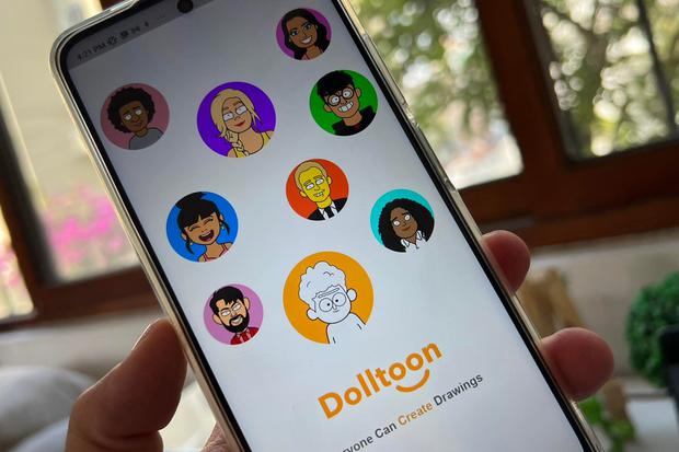 Con esta 'app' podrá crear su imagen como un dibujo animado ¿Le gustaría crear un avatar suyo para poner de imagen de perfil para sus redes sociales? Pues si le interesa, le contamos que hay una aplicación que puede descargar para hacerlo muy fácil desde el celular. Incluso, puede quedar como un personaje de la popular serie 'Los Simpson'.