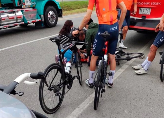 Dos cirugías más le van a hacer a Egan Bernal este viernes 1 Dos cirugías más le van a hacer a Egan Bernal este viernes Un nuevo parte acaba de entregar la Clínica Universidad de la Sabana respecto al estado de salud del ciclista zipaquireño Egan Arley Bernal, quien se encuentra internado en dicho centro de salud ubicado en Chía, desde el pasado lunes, cuando se accidentó al estrellarse contra un bus intermunicipal en medio de una jornada de entrenamiento.
