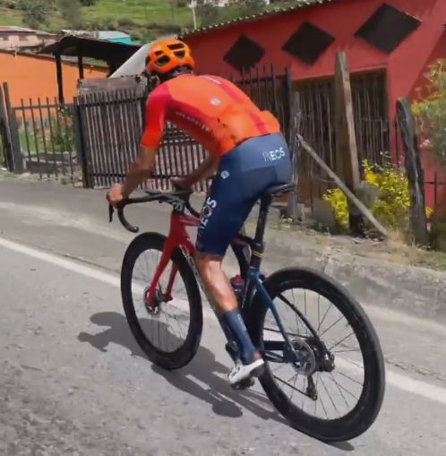 A propósito de Egan, otros ciclistas colombianos accidentados en entrenamientos El accidente sufrido este lunes por el ciclista Egan Bernal ha despertado la preocupación y también la solidaridad de los colombianos, quienes esperan desde ya su pronta recuperación, tras el aparatoso choque contra una flota cuando entrenaba en el municipio de Gachancipá (Cundinamarca).