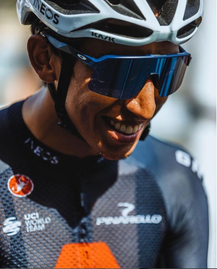 La primera foto de Egan Bernal en la clínica Cada minuto que pasa es importante y crucial en la recuperación del ciclista Egan Bernal, quien ya ajusta cuatro días internado en la Clínica Universidad de la Sabana, tras sufrir un fuerte accidente el pasado lunes, tras chocar contra la parte posterior de un bus de transporte público en una vía de Gachancipá, en Cundinamarca.