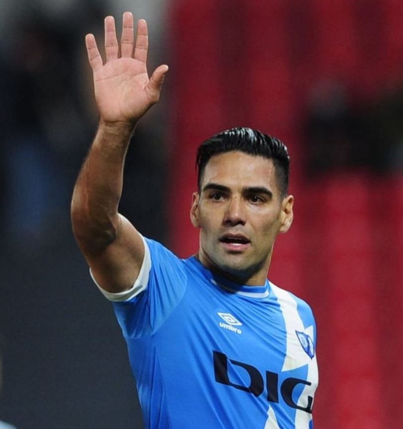 Falcao García, entre los 50 máximos goleadores del mundo en el siglo XXI Una nueva distinción acaba de recibir el delantero colombiano Radamel Falcao García, pues fue distinguido por la Federación Internacional de Historia y Estadística del Fútbol (IFFHS) al quedar ubicado entre los primeros 50 goleadores del mundo en el siglo XXI.