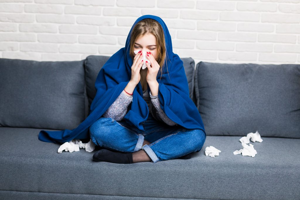 ‘Flurona’: el raro síndrome de COVID-19 y gripe 2 ‘Flurona’: el raro síndrome de COVID-19 y gripe Israel confirmó en las últimas horas su primer caso de ‘flurona’, un síndrome respiratorio en el que una persona contagiada con coronavirus también resulta infectada con gripe o influenza.