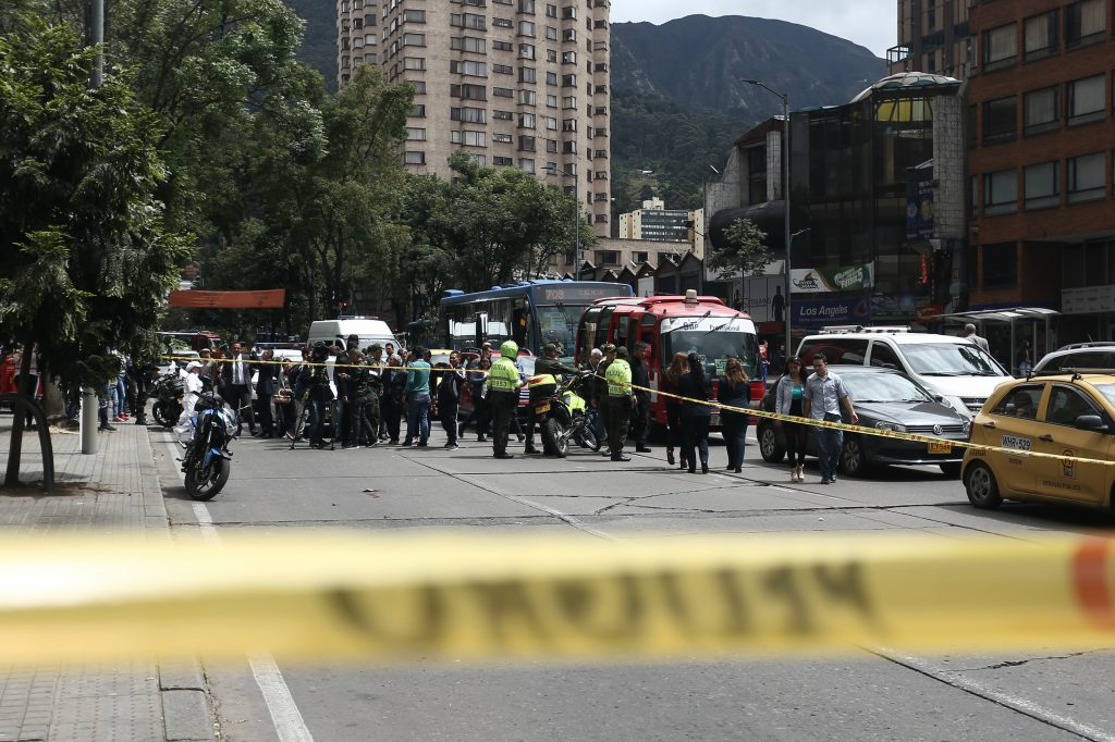 Disminuyen delitos de alto impacto en inicio de año en Bogotá Un balance positivo en cuanto a la disminución de delitos de alto impacto en Bogotá acaba de entregar la alcaldesa Claudia López, quien dio a conocer la baja en homicidios, hurto a personas, lesiones personales y extorsión, entre otros, durante los primeros días del año.