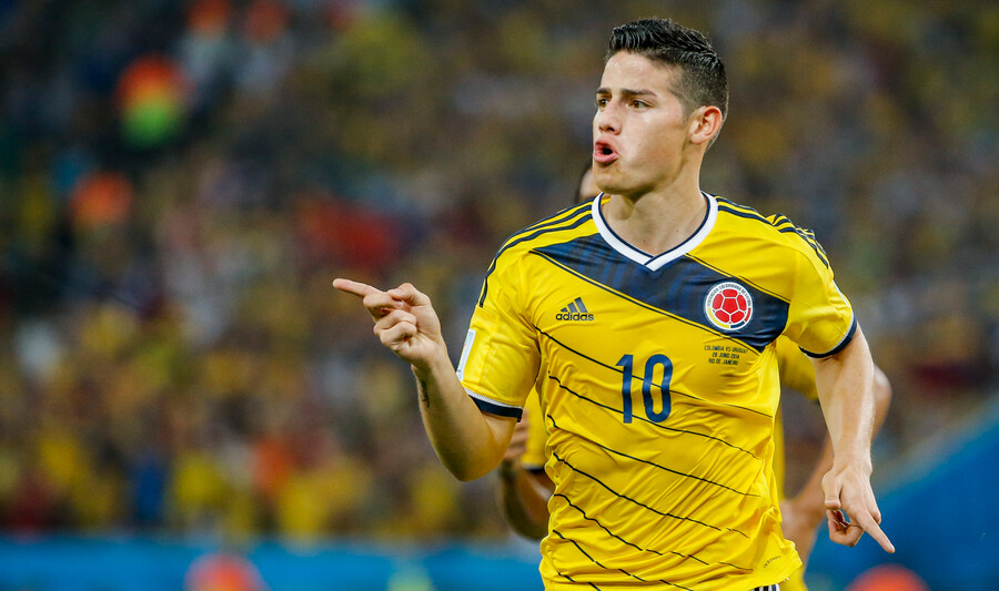 EN VIDEO: Los insultos de James a los hinchas que lo chiflaron En el partido que se llevo a cabo ayer viernes 28 de enero, luego de que la Selección de Colombia perdiera contra los Perú, durante la fecha 15 de la Eliminatoria Sudamericana rumbo al Mundial de Catar 2022, los jugadores salieron chiflados por la tribuna que quedó defraudada al quedar en riesgo la clasificación al máximo evento deportivo de la FIFA.