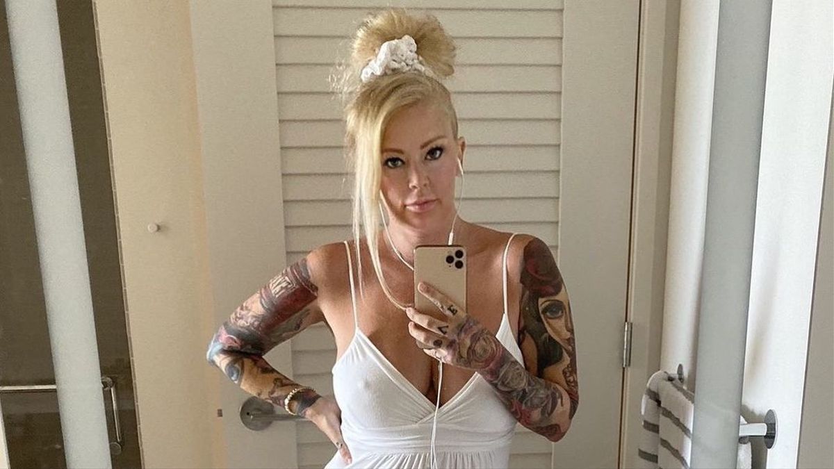 La ‘Reina del porno’ está postrada en una cama 1 La ‘Reina del porno’ está postrada en una cama Tan irreales como curiosas, no son pocas las historias que han tenido lugar en el cine para adultos y de las cuales, como era de esperarse, hemos conocido a lo largo de los años.