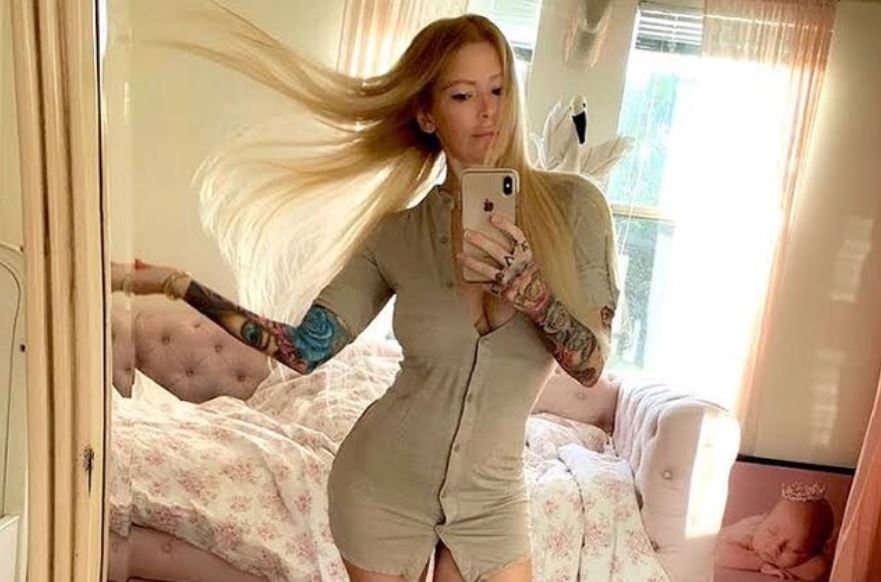 La ‘Reina del porno’ está postrada en una cama 2 La ‘Reina del porno’ está postrada en una cama Tan irreales como curiosas, no son pocas las historias que han tenido lugar en el cine para adultos y de las cuales, como era de esperarse, hemos conocido a lo largo de los años.
