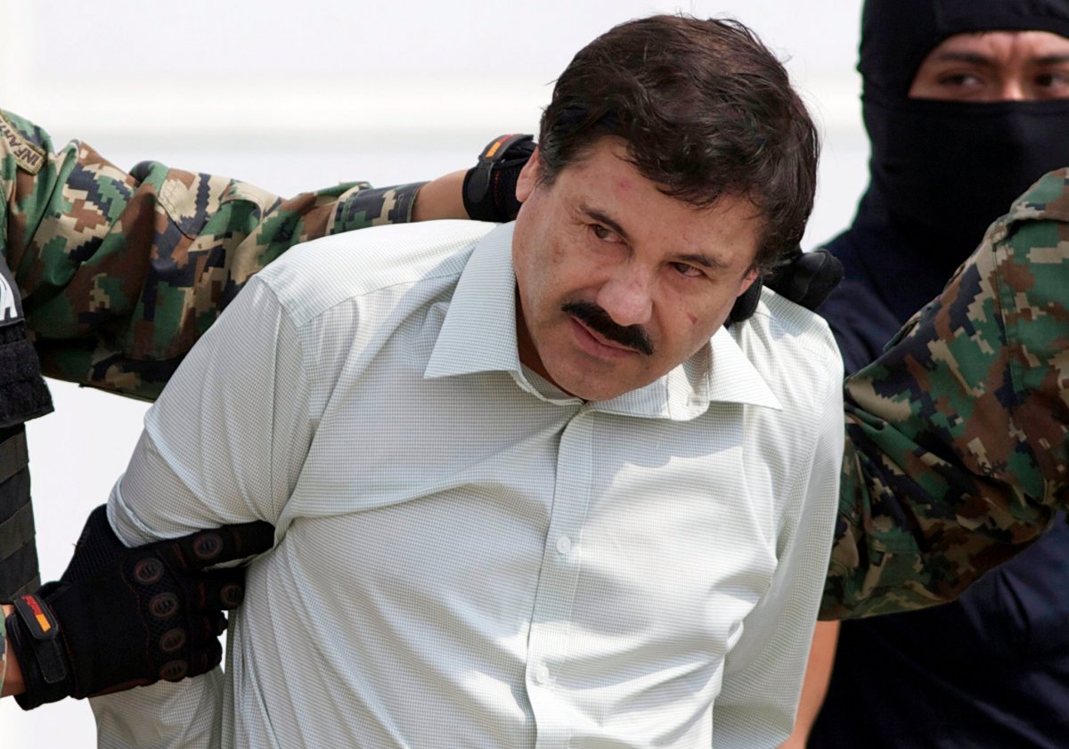 Corte gringa confirma la condena contra 'El Chapo' Guzmán 2 Corte gringa confirma la condena contra 'El Chapo' Guzmán Un Tribunal de Apelación de Estados Unidos confirmó este martes la cadena perpetua impuesta al narcotraficante mexicano Joaquín 'El Chapo' Guzmán, a la que fue condenado en julio de 2019 por tráfico de drogas y lavado de dinero, entre otros cargos.