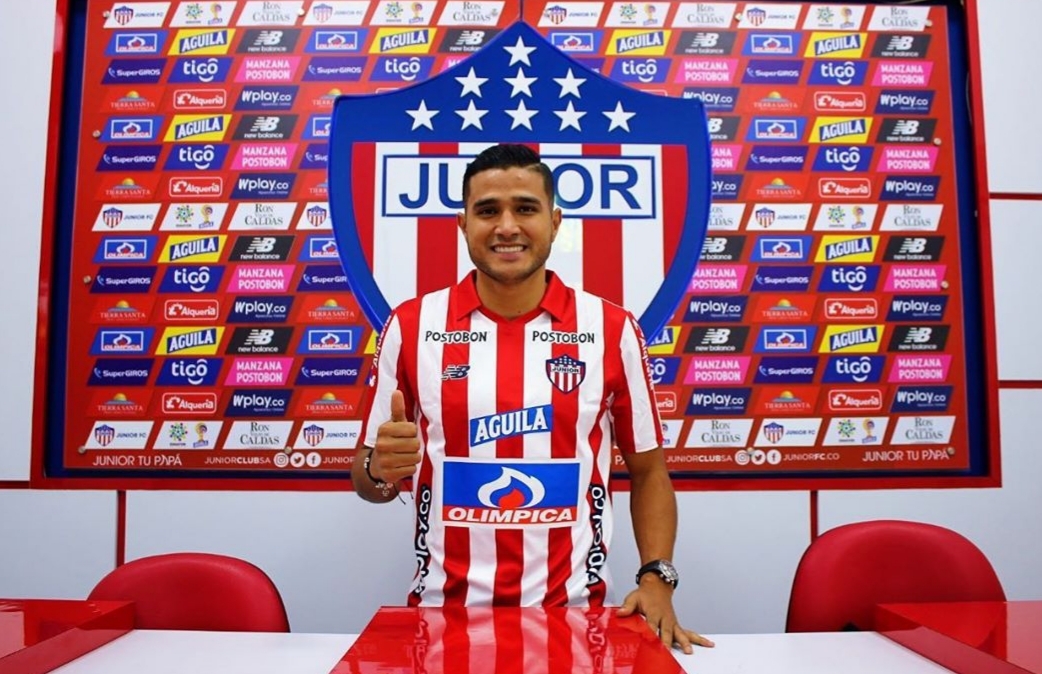 Los dos nuevos jugadores que serán presentados en Millonarios Aunque todavía no han sido presentados oficialmente, ya se da como un hecho la incorporación de dos nuevos jugadores al plantel de Millonarios. Se trata del mediocampista Larry Vásquez y del defensor central José Abad Cuenú.