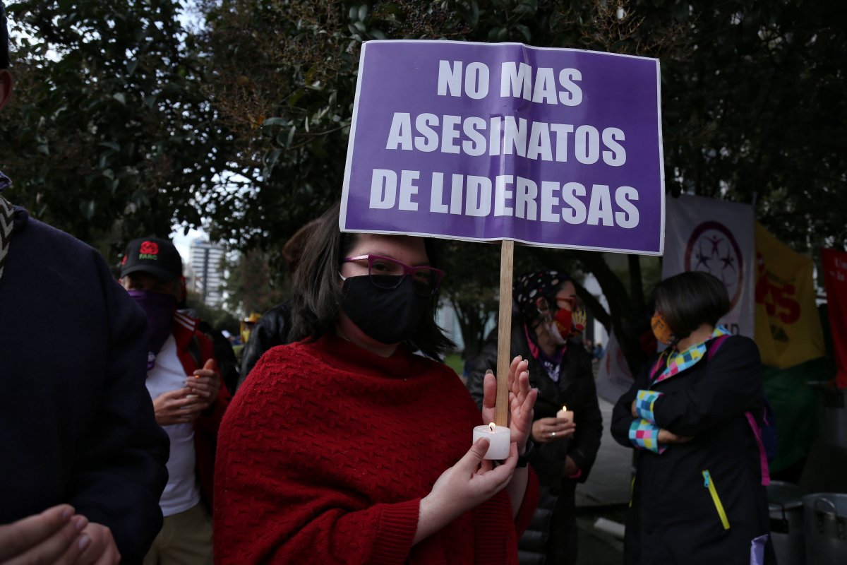 Enero cierra con 13 masacres y 13 asesinatos a líderes sociales 1 Enero cierra con 13 masacres y 13 asesinatos a líderes sociales A pocas horas de que termine el primer mes de 2022, el Instituto de Estudios para el Desarrollo y la Paz (Indepaz), denunció que 13 líderes sociales fueron asesinados y se presentaron igual número de masacres en el país.