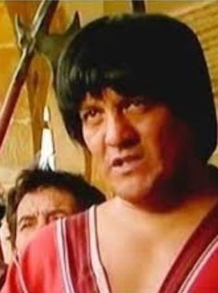 10 personajes recordados del gran Edgardo Román 3 10 personajes recordados del gran Edgardo Román En la mañana de este viernes se confirmó la muerte de Edgardo Román a sus 71 años, víctima de un cáncer, según confirmó su hijo, el también actor Julián Román. Este maestro de la actuación, quien falleció a las 7:10 a. m., tuvo una trayectoria artística de más de 50 años, participando en más de 30 obras de teatro, e interpretando a más de 60 personajes de la televisión y el cine.