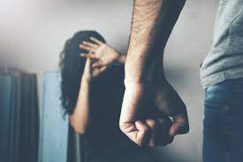 Joven fue capturado por golpear a su mamá el Día de las Madres 1 Joven fue capturado por golpear a su mamá el Día de las Madres Ahora este joven deberá afrontar otro proceso judicial por violencia intrafamiliar.