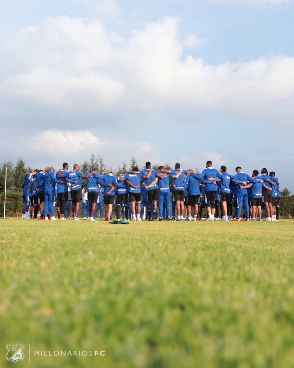Los dos nuevos jugadores que serán presentados en Millonarios 7 Los dos nuevos jugadores que serán presentados en Millonarios Aunque todavía no han sido presentados oficialmente, ya se da como un hecho la incorporación de dos nuevos jugadores al plantel de Millonarios. Se trata del mediocampista Larry Vásquez y del defensor central José Abad Cuenú.