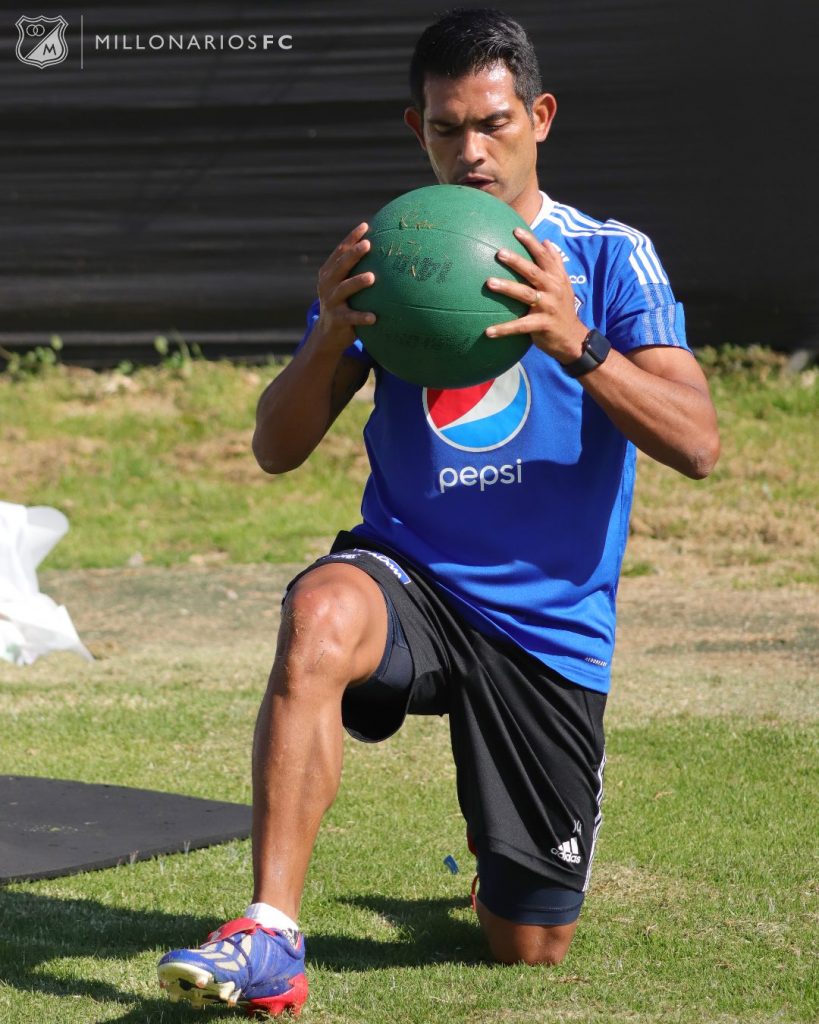 Diez casos de COVID-19 se detectaron en Millonarios 2 Diez casos de COVID-19 se detectaron en Millonarios El conjunto 'Embajador' realizó este miércoles su primera jornada de entrenamientos y se notificaron los contagios.