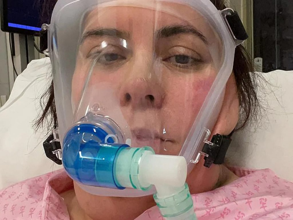 Enfermera despierta de coma luego de que le suministraran Viagra 1 Enfermera despierta de coma luego de que le suministraran Viagra Mónica Almeida, de 37 años, fue la mujer que despertó del coma luego de que se le suministrara un medicamento particular, el Viagra.