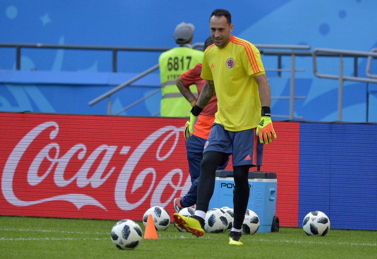 "Los silbidos están bien si no hay resultados": David Ospina 1 "Los silbidos están bien si no hay resultados": David Ospina David Ospina habló sobre la reacción de los hinchas colombianos al finalizar el partido ante Perú en Barranquilla y sobre el importante compromiso que disputará la tricolor ante Argentina en su camino a Catar 2022.
