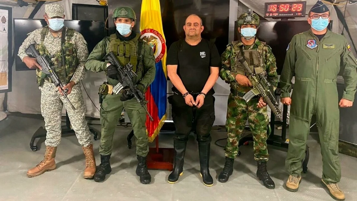 Niegan la suspensión de extradición de 'Otoniel' La Corte Suprema de Justicia negó la solicitud de suspensión de la extradición de Darío Úsuga, alias 'Otoniel', hecha por su abogado, y se abstendrá también en remitir su expediente a la Jurisdicción Especial para la Paz , JEP.