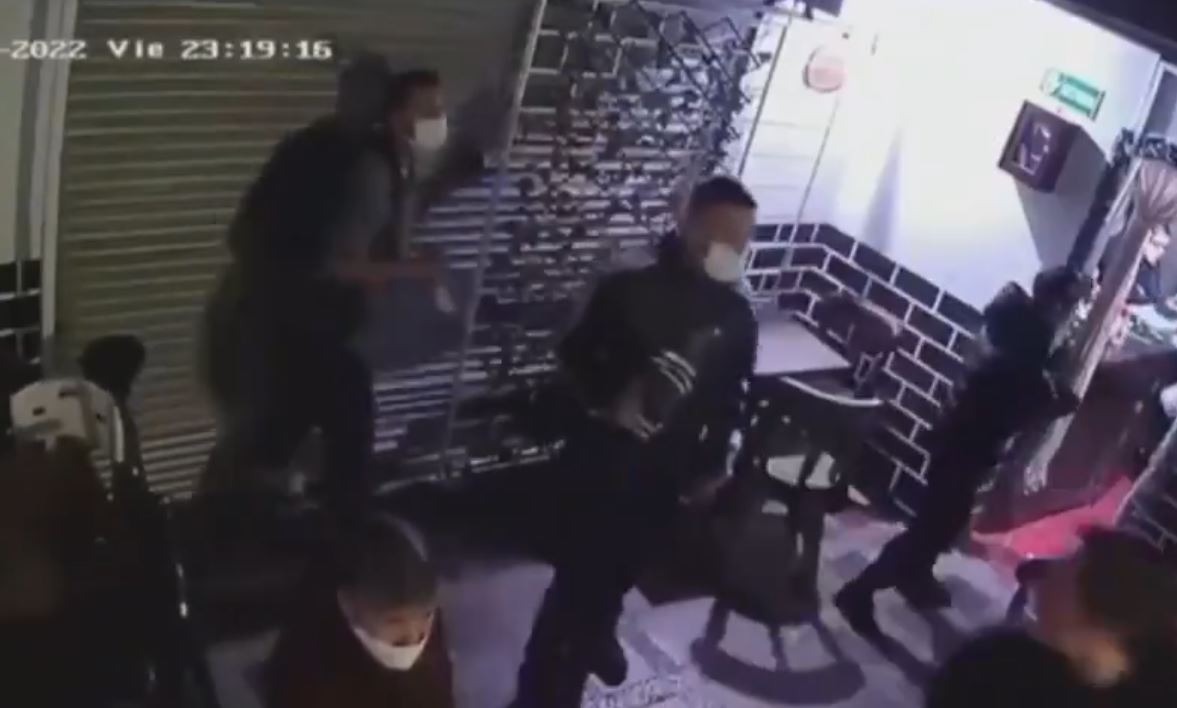 Disminuyen delitos de alto impacto en inicio de año en Bogotá Un balance positivo en cuanto a la disminución de delitos de alto impacto en Bogotá acaba de entregar la alcaldesa Claudia López, quien dio a conocer la baja en homicidios, hurto a personas, lesiones personales y extorsión, entre otros, durante los primeros días del año.