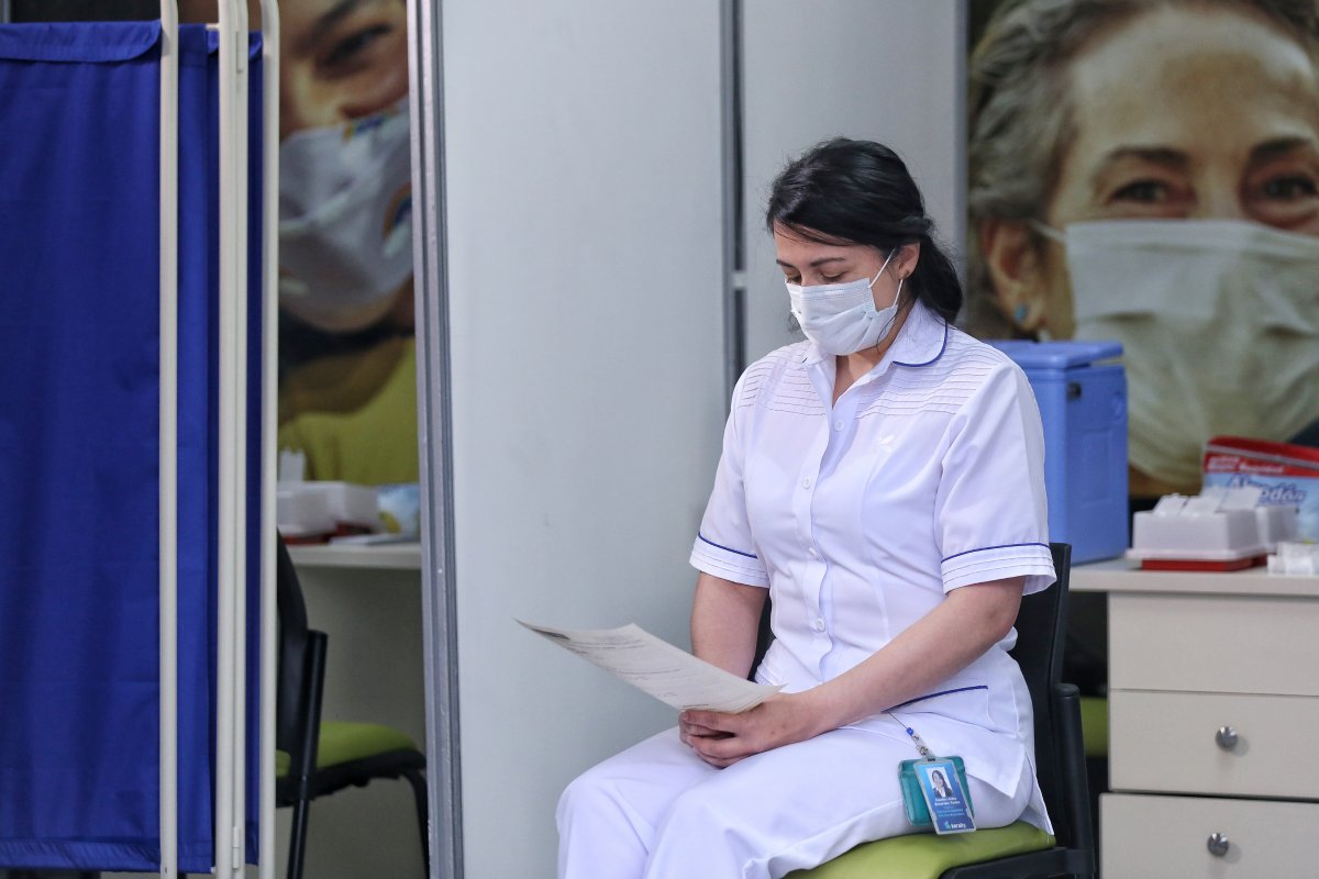 Minsalud actualizó las condiciones de contratación en el sistema de salud 1 Minsalud actualizó las condiciones de contratación en el sistema de salud El Ministerio de Salud actualizó las condiciones de contratación entre las EPS, IPS, así como con entidades territoriales, ARL, gestores farmacéuticos y operadores logísticos, según informó.