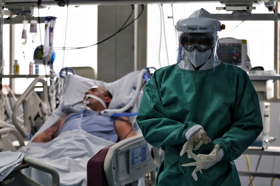 Colombia sumó 272 personas fallecidas este sábado por COVID-19 El Ministerio de Salud notificó este sábado 18.450 nuevos contagios y 272 personas fallecidas a causa de la enfermedad del Covid-19. Cifras similares a las registradas en los últimos días.