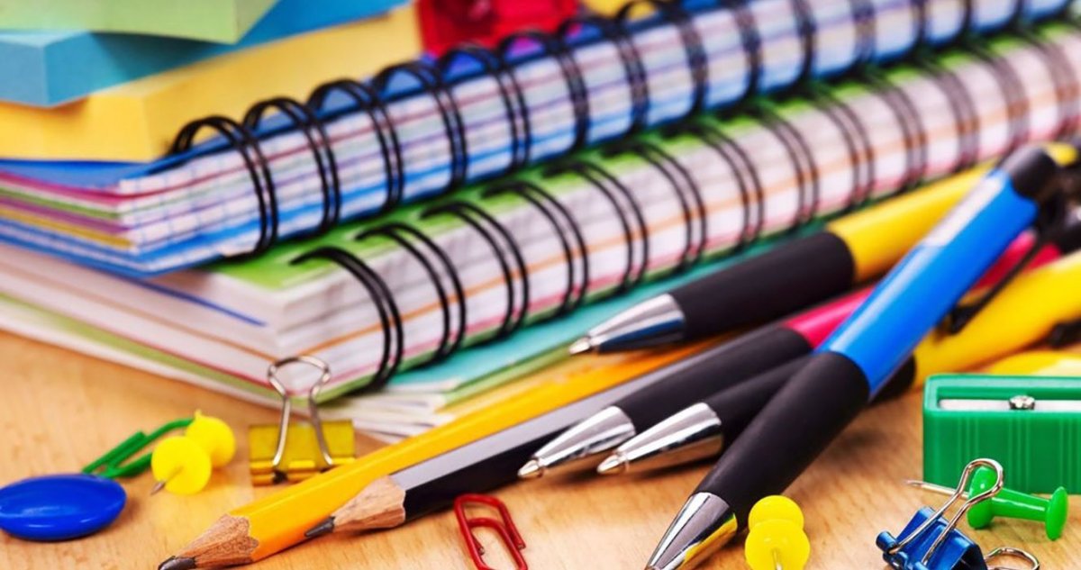 Obtenga un subsidio para útiles escolares 1 Obtenga un subsidio para útiles escolares Como casi todos los productos de consumo en el país, los útiles escolares han sufrido un alza considerable en sus precios, lo que tiene penando a más de un padre de familia por estas fechas.