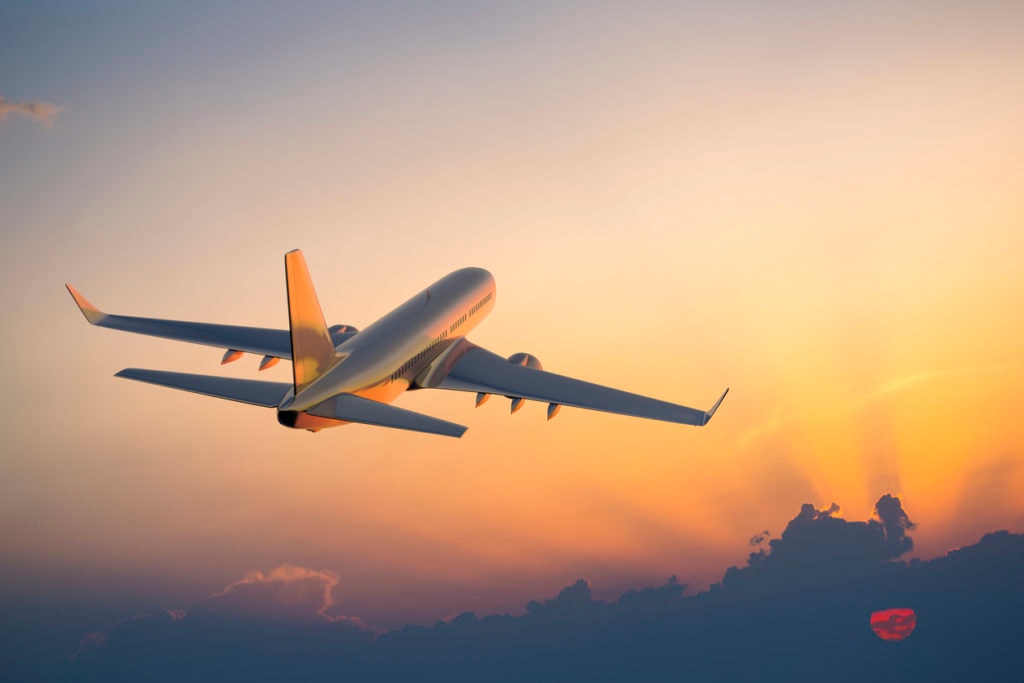 Dispositivos inteligentes: un aliado ideal para los viajes Luego del final de la temporada alta, aún hay muchas personas que planean tomarse unos días de merecido descanso para salir de viaje. Y seguro casi todos tendrán celulares, elementos esenciales a llevar a la hora de irse de paseo.