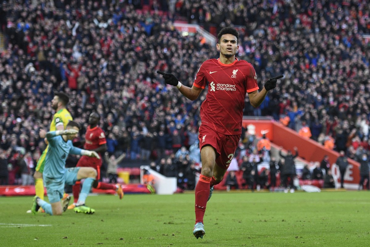 ¡Qué golazo! Mire el primer tanto de Luis Díaz con el Liverpool 8 ¡Qué golazo! Mire el primer tanto de Luis Díaz con el Liverpool Dos semanas tuvo que esperar Luis Díaz para marcar su primer tanto con el Liverpool de Inglaterra. Este sábado, en la Liga Premier, el atacante guajiro se lució con un golazo para el triunfo 3-1 de su equipo, sobre el Norwich, en la Liga Premier.