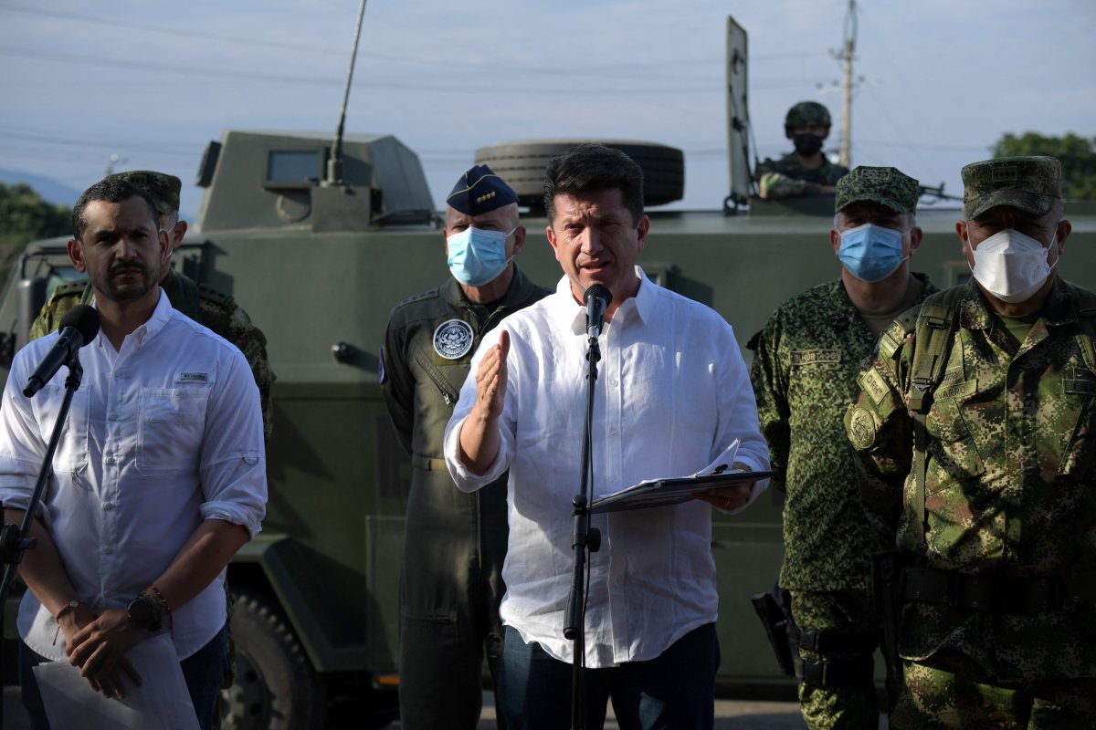 Violencia en frontera colombo-venezolana deja 86 muertos en lo que va del 2022 2 Violencia en frontera colombo-venezolana deja 86 muertos en lo que va del 2022 Unas 86 personas han sido asesinadas en lo que va del 2022 en la frontera de Colombia con Venezuela, castigada por los enfrentamientos entre las disidencias de las FARC que se apartaron del acuerdo de paz y la guerrilla del ELN, informaron autoridades este fin de semana.