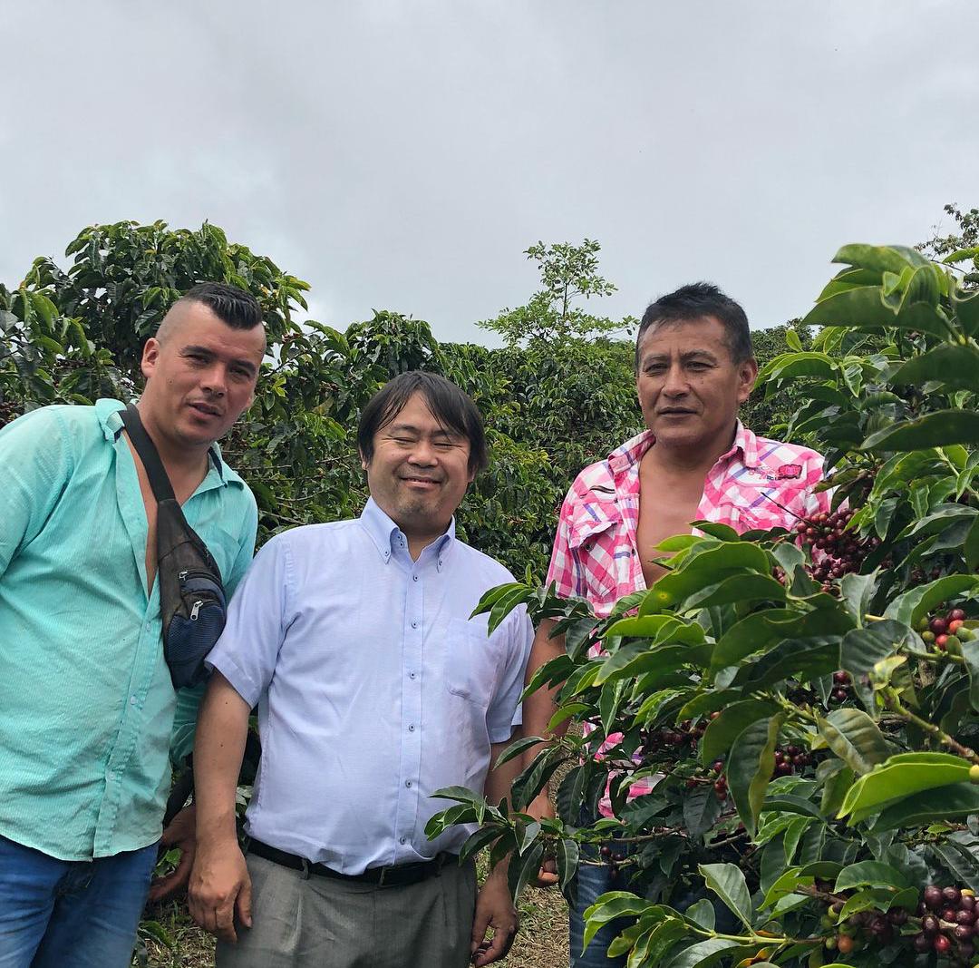 El café, impulsor del cambio del sur del Tolima En medio de ese ambiente turbio hubo una buena noticia que, para muchos, abrió un sendero de cambio: Edith Enciso, de la finca La Isla del corregimiento de Gaitania de Planadas, ganó la ‘Taza de la Excelencia’ y el reconocimiento de producir uno de los mejores cafés especiales de Colombia.