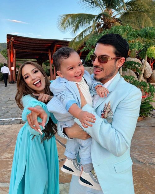 Luisa Fernanda W alista canción con Pipe Bueno 2 Luisa Fernanda W alista canción con Pipe Bueno La influenciadora está ultimando detalles para lanzar el próximo 14 de febrero, cuando se celebra el Día de San Valentín a nivel mundial, una canción junto al cantante de música popular. Hablamos con ella de este nuevo reto y de cómo ha visto el debut de su esposo como actor en 'Te la dedico', telenovela que se estrenó esta semana por el canal RCN.