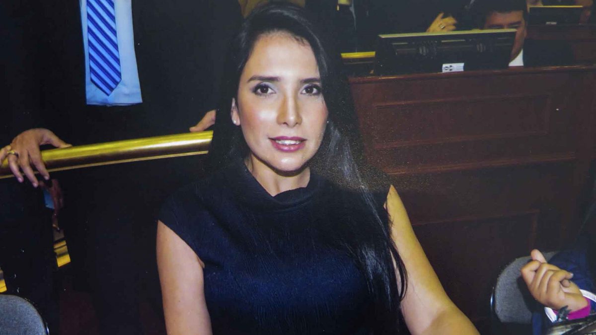 Abogado de Aída Merlano denunciará a Álex Char por supuesto intento de homicidio 2 Abogado de Aída Merlano denunciará a Álex Char por supuesto intento de homicidio Este domingo el abogado de Aida Merlano, Miguel Ángel del Río, anunció que denunciará al precandidato presidencial Álex Char y a los miembros de su familia por el secuestro y violación de la excongresista.