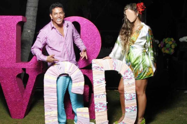 Esposo de Marcela Reyes reconoce su vínculo con narcotraficante Bayron Sánchez, conocido artísticamente como B-King, habló de su relación con Camilo Torres Martínez, alias 'Fritanga', uno de los narcontraficantes más buscados del país y quien fue capturado el día de su boda el 2 de julio de 2012 en isla Múcura, Cartagena.