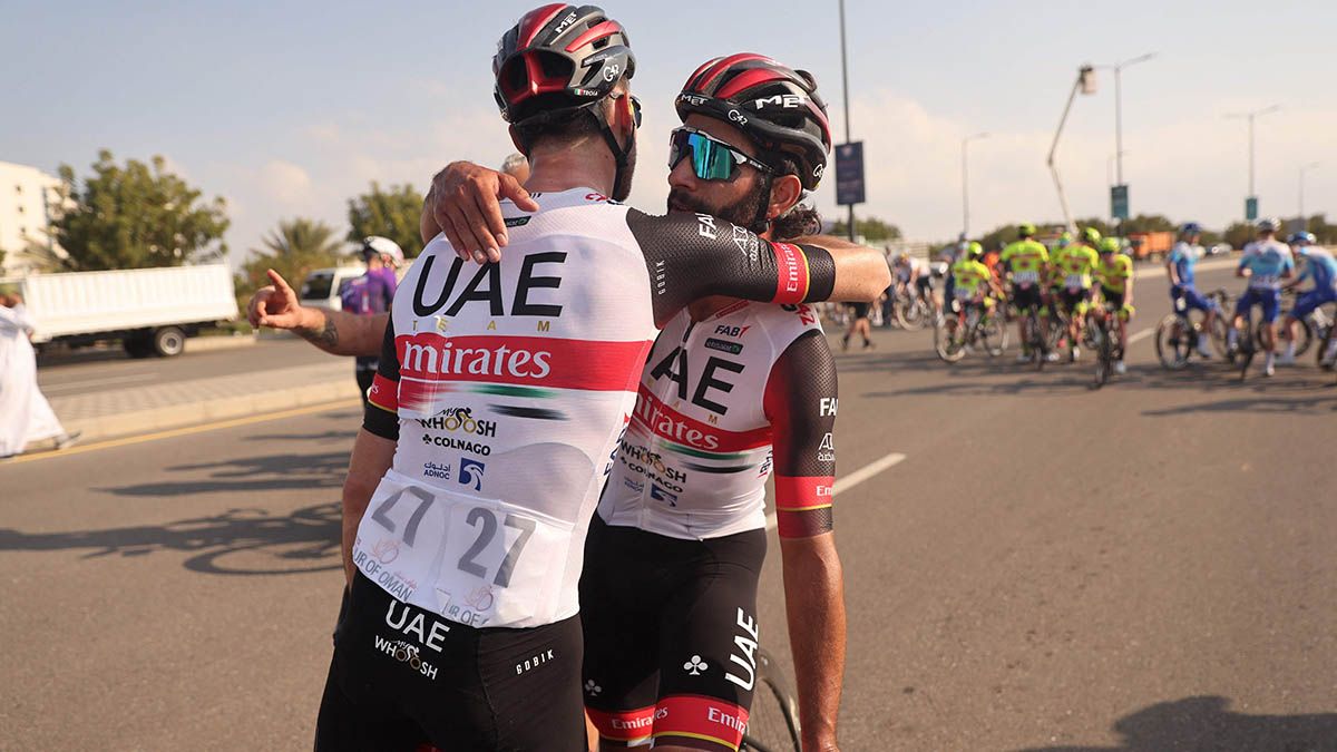 Victoria de Gaviria en el Tour de Omán En una de las primeras citas del pelotón de embaladores de élite del presente año, el colombiano Fernando Gaviria se impuso este jueves en la primera etapa del Tour de Omán, venciendo a uno de los especialistas, el británico Mark Cavendish.