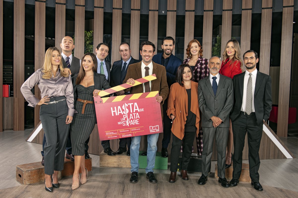Los personajes de ayer y hoy de 'Hasta que la plata nos separe' Las obras de Fernando Gaitán siguen inspirando a los canales de televisión, tanto así que ya iniciaron las grabaciones de la nueva versión de 'Hasta que la plata nos separe', la cual se transmitirá por RCN y Telemundo.