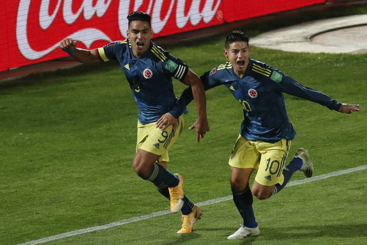 James se destapó: habló de su supuesta pelea con Falcao y su 'cuento' con Karol G 1 James se destapó: habló de su supuesta pelea con Falcao y su 'cuento' con Karol G Si hay un futbolista de la Selección Colombia que ha estado en el ojo del huracán por lo que hace y dice dentro y fuera de la cancha, es James Rodríguez. Al cucuteño lo señalan de generar discordia en el equipo y de, incluso, pelear con otros jugadores como Falcao García.