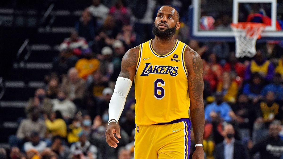 Los 10 deportistas más seguidos de Instagram 6 Los 10 deportistas más seguidos de Instagram Si hablamos de seguidores en Instagram, el mundo del deporte sale a relucirse por la gran influencia que tiene en todo el mundo, yendo desde Cristiano Ronaldo como la persona más seguida, hasta el colombiano y gran estrella del Al Rayyan, James Rodríguez.