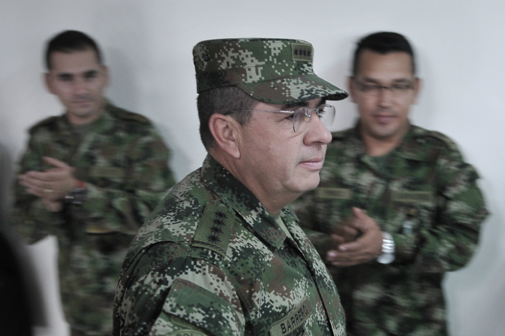 Excomandante de las FF.MM. Sería 'El Padrino' tras ser vinculado con Clan del Golfo El general (r) Leonardo Alfonso Barrero Gordillo, excomandante de las Fuerzas Militares haría parte, de acuerdo con las investigaciones de la Fiscalía, de la organización que ayudó a consolidar al ‘Clan del Golfo’ en Nariño, por la que fueron capturados el coronel (r) del Ejército Harry Leonardo Gómez Tabares, excomandante del Batallón Boyacá, y el coronel (r) del Ejército Robinson González del Río, entre otros militares.