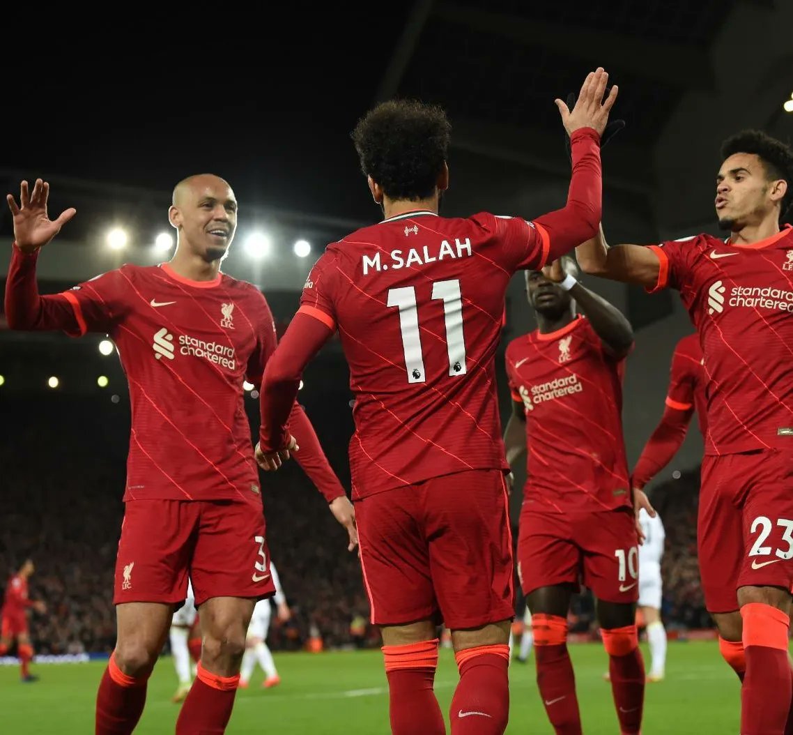Liverpool goleó 6-0 y 'Lucho' salió entre aplausos 1 Liverpool goleó 6-0 y 'Lucho' salió entre aplausos Ya se está volviendo costumbre que Luis Fernando Díaz salga de las canchas inglesas en medio de la ovación de los hinchas del Liverpool, pues bien, este miércoles una vez más lo aplaudieron de pie tras la goleada 6-0 sobre el Leeds.