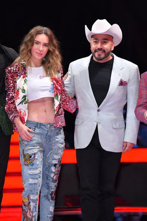 Belinda: ¿una maestra del engaño con sus novios? 2 Belinda: ¿una maestra del engaño con sus novios? Tras anunciarse la ruptura sentimental de la cantante española con Christian Nodal el foco mediático se centró en las razones que los llevaron a cancelar su compromiso, y hasta los fanáticos de la pareja revisaron los antecedentes de Belinda con sus anteriores noviazgos, encontrando detalles sorprendentes.